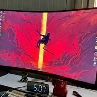 شاشه سامسونج g5 حجم 32  2k 165hz  مقوسه 1000R للبيع ب ٢٨٠ وبيها مجال ب...