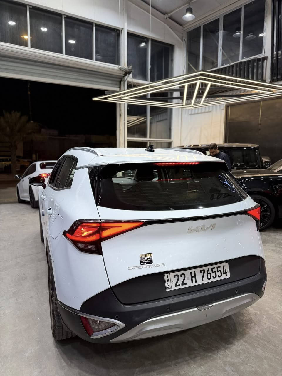 كيا سبورتج 2023 
ماشية 66 الف كيلو 
كراسي كهرباء
كشنات تدفئة
ستيرن تدفئة 
كامرة خلفية
حساس امامي خلفي 
بدون صبغ بدون بارد بيهة فقط ركن الدعامية الخلفية 
مكان السيارة بغداد الكاظمية جكوك 
السعر  20,500 وبيهة مجال بسيط 🔥🔥
***********
