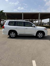 لاندكروزر V8 • ٢٠١٢ • رقم دهوك