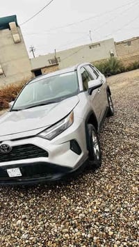 راف فور بانزين موديل 23 مواصفات XLE جنطه كهرباء  تنته  بصمه  ماشيه 260...