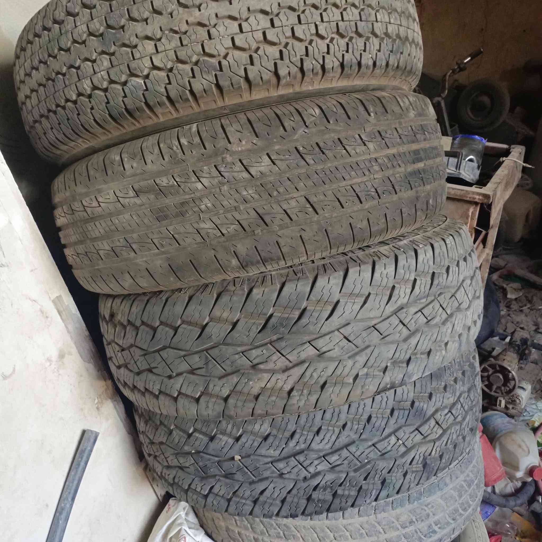 تايرات قياس 15/60*195تخم ب100والبقيه تايرات مونيكا 17/ هوه ويله تخم ب 100والي بدون ويل هم 17تخم ب 60‏‪***********‬‏هذه رقمي الشراي يتصل
