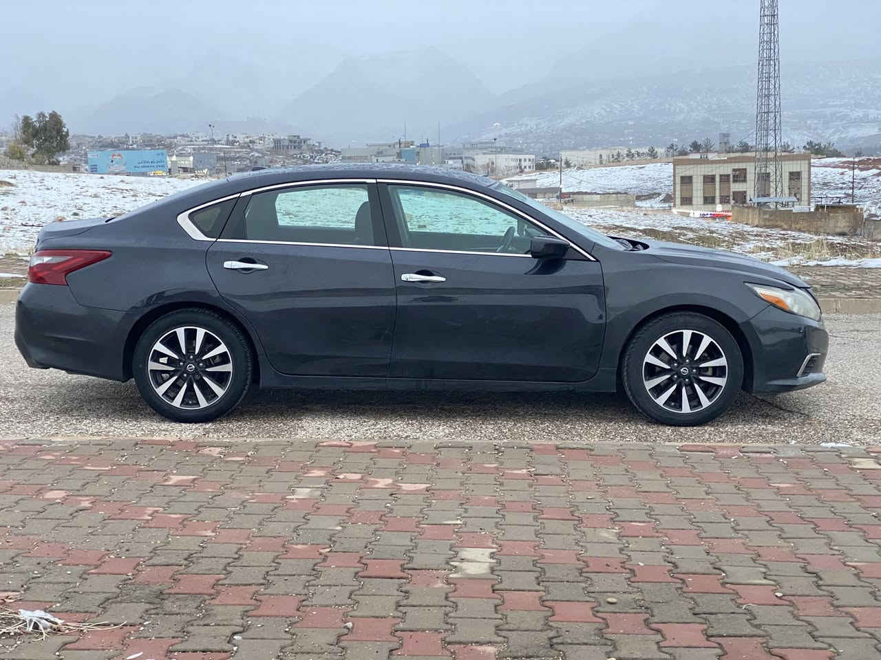 السلام عليكم
للبيع نيسان التيما موديل 2018
رقم اربيل بسمي
سعر  110ورقه عليها غرامات مرو ٤٠٠ الف ينزل من سعره 
تحويل وكاله تريد بشرط
مكينه وكير وتبريد كله بشرط وين ماتريد افحص
محرك 2500 المرغوب اربعه سلندر
مواصفات SV فول عده فتحه
بصمه 
ابواب بصمه 
صندوق بصمه
ردادات امامي خلفي جانبي كلو شغال
تحديد سرعه
تشغيل عن بعد
شاشه وكاميرا
وبعد بيها مواصفات
سيارا بيها ثلاث قطع امامي صبغ بدون دواخل بجم خلف كبس شرط رقم شاصي موجود مع صور 
ارباكات ما طاك كله سليمه 
سيارا احلى من صور سيارا نظيفه ما بيها مصرف
حجر كزوز بشرط
هاتف اسيا ***********
هاتف كورك *********** واتساب
هاتف كورك *********** واتساب
عنوان سياره قضاء عقرة بعيده عن اربيل وموصل ساعه
