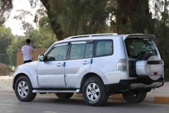 السلام عليكم باجيرو حبتور فول مواصفات  2008 بيها قطع صبغ ابيع حزام   بدون دواخل  مكفولة من گلبة أو چفية   بغداد مشروع وطني محرك 3000 محرك گير و تبريد تمام بيهه ادامه كامله بلكات ونوزلات سيرفس كامل
السعر 115 وبيعه مجال بسيط 
الاتصال على ‏‪***********
موقع السياره بغداد مدينة الصدر
