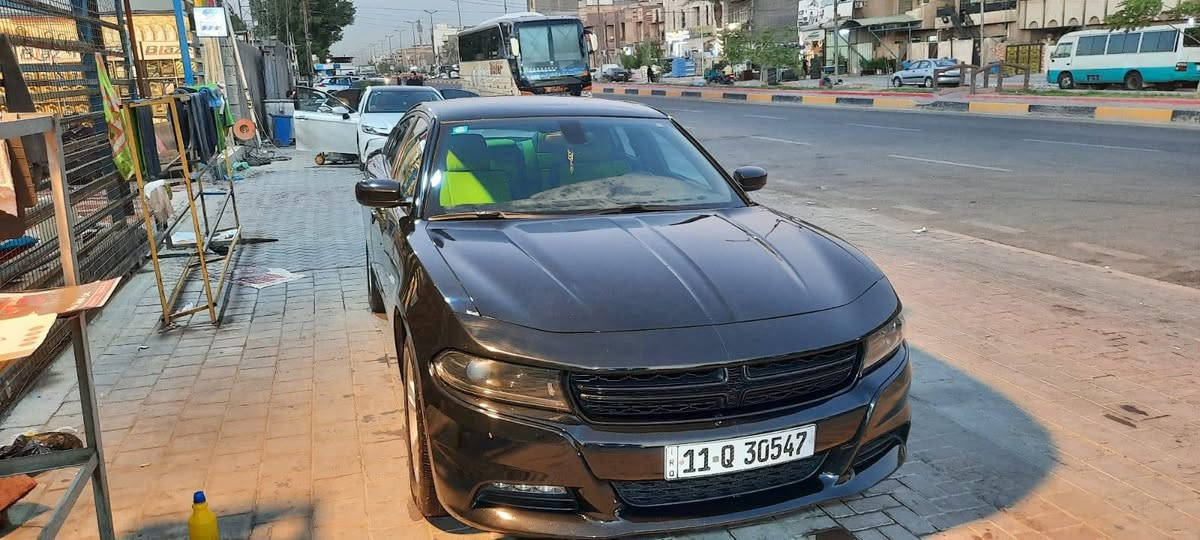 السلام عليكم جارجر موديل ٢٢ ماشيه ٦٤ استخدام شخصي مال بيت السياره الصفحه الأيمن هاذا كلير السعر ٢١٠ للبيع او مراوس بتاهو رقم الهاتف ***********
