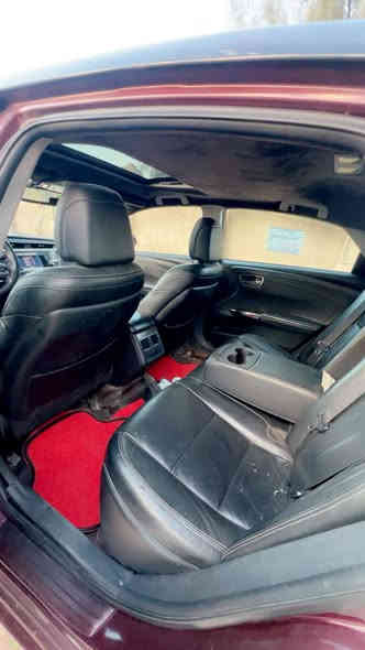 السلام عليكم افالون 2013 محدث 17 للبيع السعر 135 وبيها مجال*********** بغداد شارع الشيخ معروف
