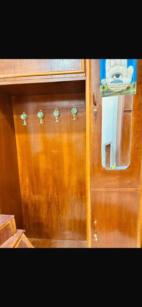 السلام عليكم غرفه بيع مستعجل
كنتور 5بيبان  السعر 350 

الي يريد يراسلني خاص  الموقع داخل ديوانيه مركز


**إذا كنت صاحب هذا الإعلان وتريد حذفه لأي سبب، رجاءا أرسل رسالة إلى الدعم الفني**