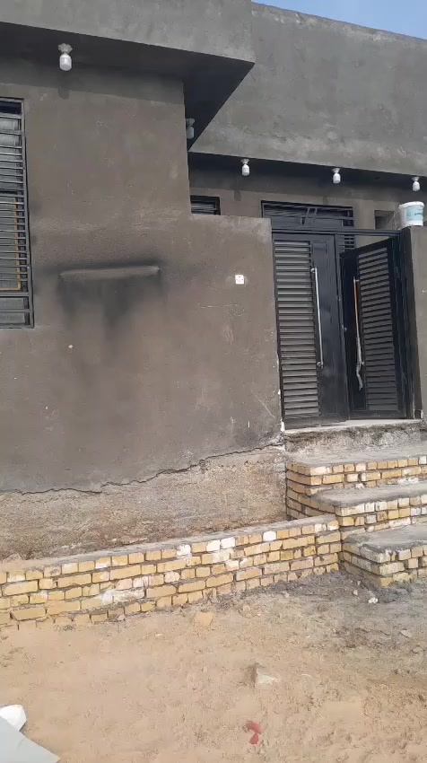 #اللهم صل على محمد وآل محمد 
#البيت للبيع السماوه حي الزهور 
#بيت للبيع طابو صرف خلف اسواق  الحسن المجتبى 
#المساحة  125متر مربع مقابيل خدمات طابق واحد
يتكون من غرفتين وصاله وبراني ومطبخ وصحيات 
#السعر 95 مع المجال لشراء يراجع مكتب الناجح للعقارات السماوة حي الحكم قرب مرطبات فستقه 
#مكتب- الناجح للعقارات 
للإستفسار اكثر مراسلتنا ع الخاص او الاتصال ع الرقم التالي ***********بي وتساب /*********** بي وتساب 
#او مراجعة مكتبنا الواقع في
#الحكم / مجاور مرطبات فستقه علمأ دوام مكتبنا من 9 صباحأ ال 10 ليلأ اخوكم ابو مصطفى للعقارات 
{تابع صفحة المكتب }
