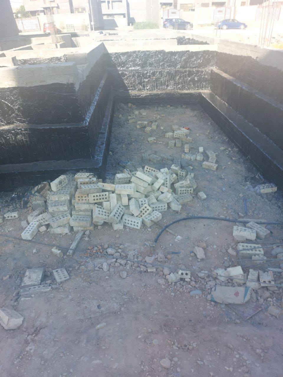 ✨ فرصتك لامتلاك قطعة أرض بيها بتلو مميز للبيع او المراوس ببيت حديث ✨

🌍 الموقع:
🏙️ حلّة، حي الجزائر، مقابل المحكمة.حي السجاد بقطع 73

📏 تفاصيل الأرض:
المساحة: 200 متر مربع
الواجهة: 10 متر
النزال: 20 متر
📜 الإجازة:
✅ إجازة بناء كاملة
✅ طابو صرف

🚦 مميزات الموقع:
قريب جداً من الشارع العام
خلف مجمع الدكتور علاء العلواني
موقع استراتيجي وحيوي علما ان القطعة تحتوي على بتلو درجة أولى باشراف هندسي وخريطة درجة أولى 

📞 للاستفسار والاتصال:
📱 *********** أو المراسلة واتساب
