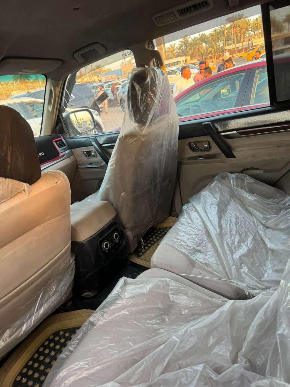 باجيرو للبيع موديل ٨ محرك ٣٠٠٠مكفول كير تبريد بيهه قطعتين رش بدون دواخل مكاني بغداد ابو غريب السعر ٩٥ وبيهه مجال قليل ***********
