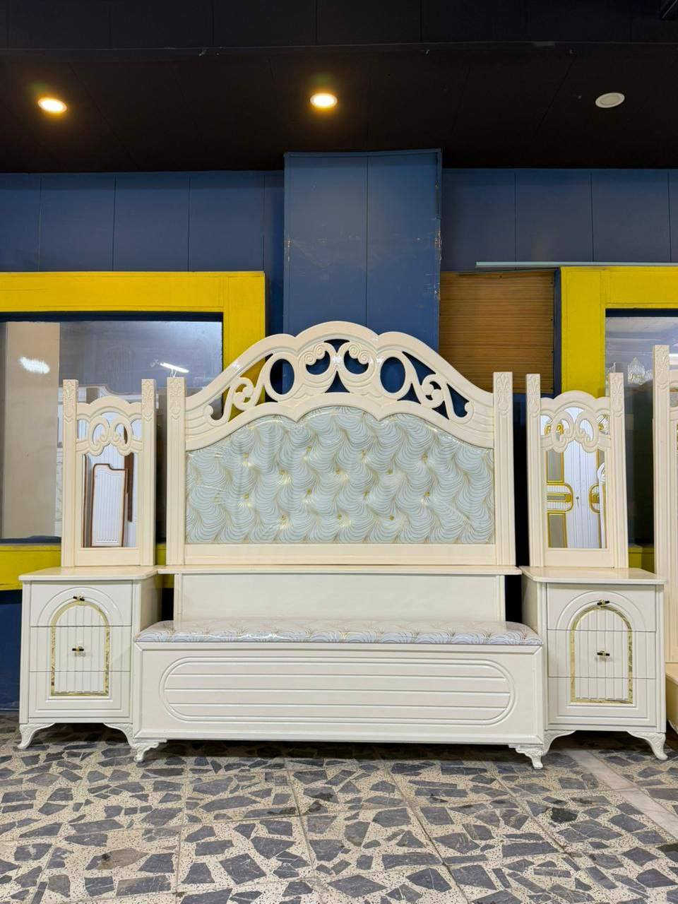 ضمن وجبه الاصباغ البويه والدرجى
الممتازه 

غرفه طابقين ٦ابواب ملحق  صاج شغل عراقي ثكيل 

تتكون من 10 قطع

الوجه بلوك MDF ١٠ ملم

والداخل صاج طبيعي ٤ملم 

عرض الكنتور 3 امتار و30 سم

ارتفاع الكنتور 2 متر 50 سم

القواعد والسقف بلوك صاج 
      
الزاويه تكون ب ارتفاع الكنتور

عرض الزاويه متر و10 سم

الضهر جرجوبه شد براغي 

جميع النقوش CNC

السرير ٦رجلين بلايود اسود ١٨ ملم 

خدمه النقل🚛 والشد🛠️ مجانا داخل بغداد ويوجد توصيل لجميع المحافظات وبأسعار مناسبة

السعر مليون و900 ألف

الدوشك 150 الف ضمان ٥ سنوات طبي ابو العجينه
#متابعين #اصدقاء #الجميع #السلطان_للاثاث


**إذا كنت صاحب هذا الإعلان وتريد حذفه لأي سبب، رجاءا أرسل رسالة إلى الدعم الفني**