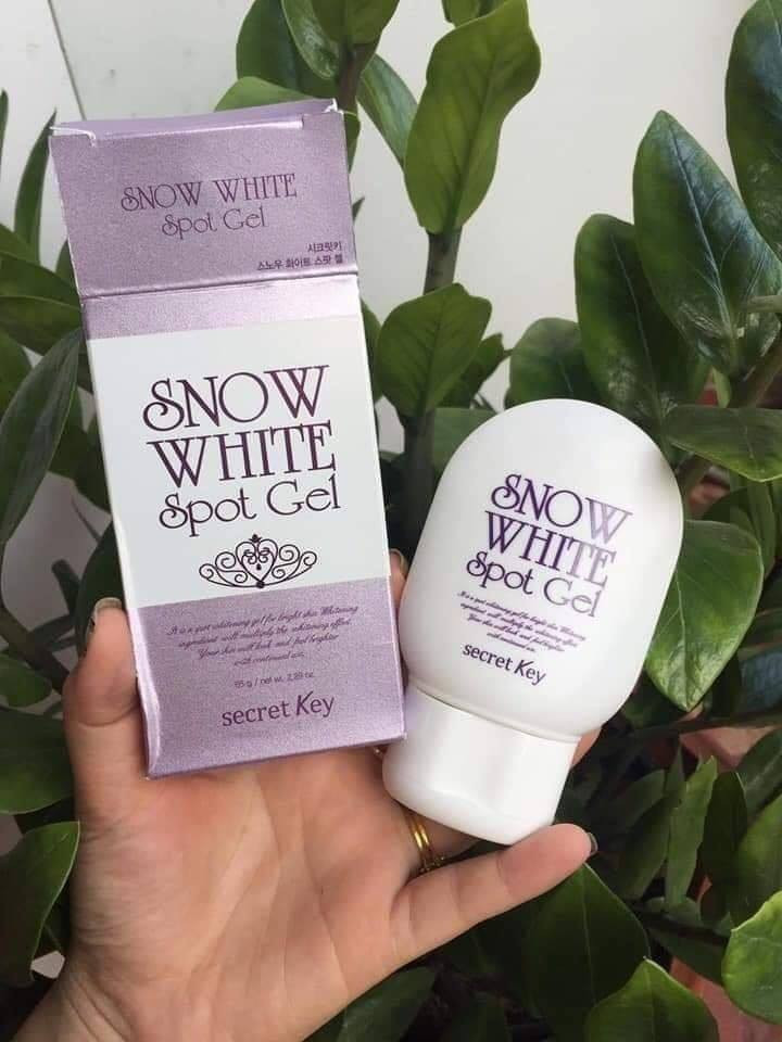 جل كريم snow white الشهير ✅

من افضل المنتجات للمناطق الداكنة في الوجه والجسم وخصوصا المناطق الحساسة والابط والركبتين 🌸

يساعد على تفتيح البشرة - ومنع انتاج الميلانين والحفاظ على البشرة ناعمة ايضاً يعطي رطوبة للجلد دون تهيّج ❤️
سعر القطعة  8
#جنى_شوب
#عناية #جمالج_يمنة #مكياج #تخفيضات


**إذا كنت صاحب هذا الإعلان وتريد حذفه لأي سبب، رجاءا أرسل رسالة إلى الدعم الفني**