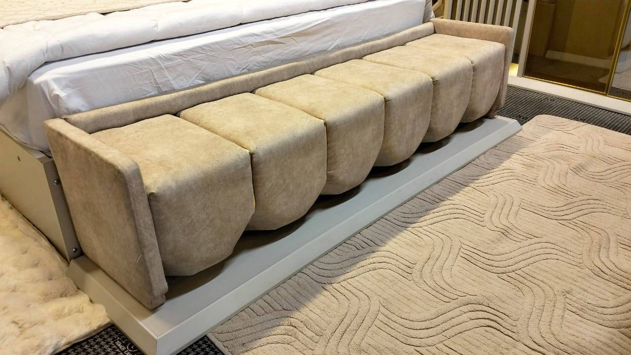 اتصال *********** غرفة 11 قطعه الكنتور زاوية 4 قطع نضيفة 100/100 مخزن بالسرير
