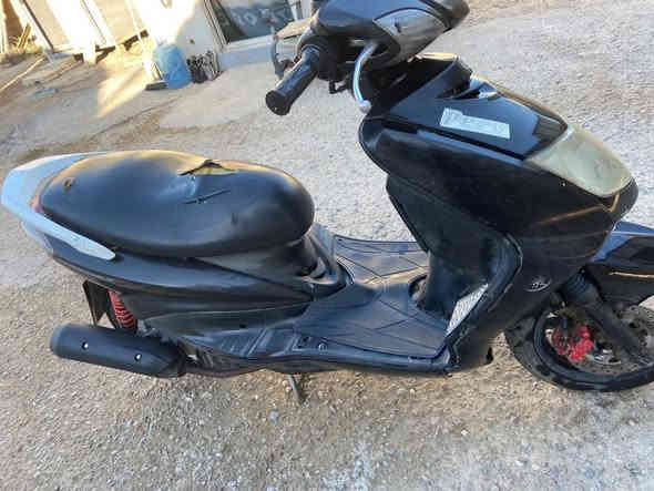 السلام عليكم عندي سكنس نثيه 140 مابيه اي نقص كلشي شغال اشاير كهربائيات كلشي شغال حته السلف عنواني المشتل رايدهه ب500 وبيه مجال التواصل خاص وهاذ رقمي شغال ***********
