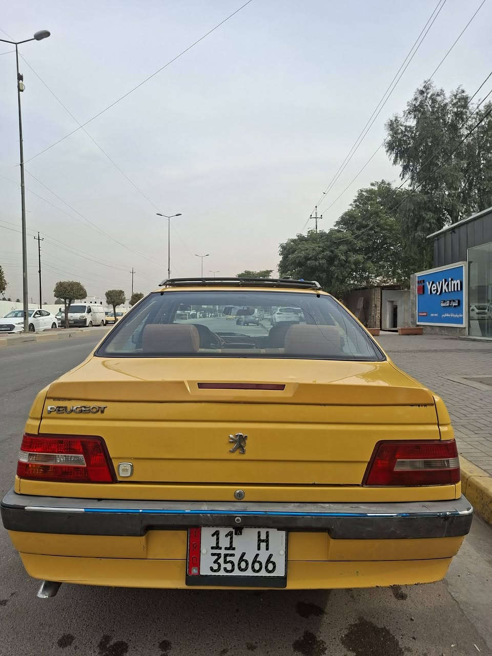 ​🚗 بيجو لميس 2016 - نظافة من الدعامية للدعامية 🚗 المحرك والكير: فرنسي🇫🇷 الكهربائيات⚡️: كاملة  بدون أي نقص.  الإضاءة💡: منظومة زنون كاملة (بلاجكتورات + لايتات عالي وناصي). الحدادية: كاملة ومجددة بالكامل، ما  تحتاج أي شيء الإضافات: شاشة داخلية + رقم حلو مميز ✅ السيارة كاملة من ناحية الهيئة.
✅ خالية من أي غرامات.📍 الموقع: (بغداد /الكاظمية)
للاستفسار والتواصل:
متواجد على الواتساب في أي وقت:
***********
