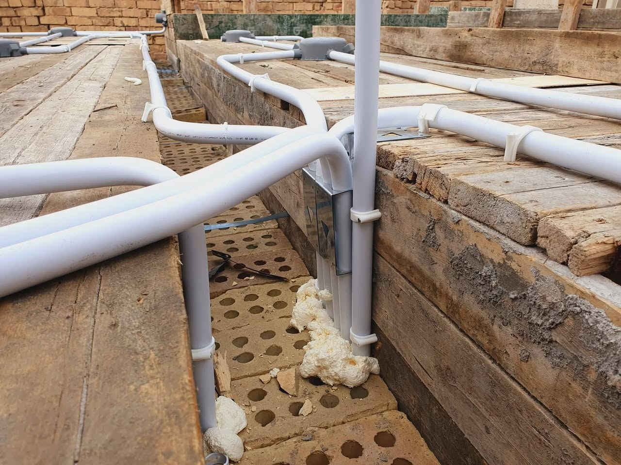 #اسطه_شاهين_الكهربائي

تأسيس. المباني والدور والمحلات التجاريه
#تاسيس بوري.  
#تاسيس. سيمنز.  
صيانة بوردات.  وصيانة منزليه كهربائيه
للاستفسار. ***********
