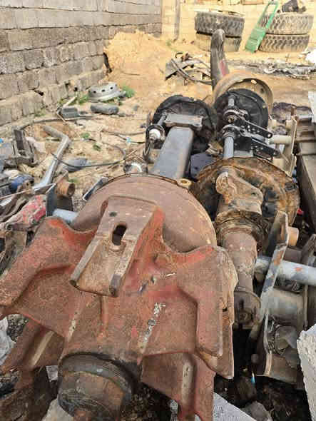 ***********
***********
دنانير 16 
والسعر عل رقم وتدلل
