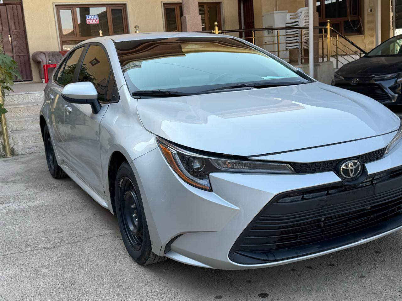 ﷽ 

‎تويوتا كورولا 2024 شكل جديد LE 🌹
‎سياره نص بابين صبغ بدون مبدلات و مكانين بار
رقم ساصى سياره : 5YFB4MDE3RP186422
‎حجر گزوز رادار راديتر بلادى 💯
‎بدون دواخل 💯
ايرباگات طاك راجع بلادى 💯
‎محرك 4 سلندر 2000
‎سياره ماشيه :25 الف ميل
‎سعر : 128 و بيها مجال 
‎‏‎مواصفات  LE
‎‏‎شاشة✅
‎‏‎كاميرا✅
‎‏‎رادار✅
‎‏‎تحديد مسار✅
‎‏‎تحكمات ستيرن✅
‎‏‎مانع انزلاق✅
‎‏‎اوتو بريك✅
سياره شرط ترقيم محافظات شماليه 
اتصال او واتساب: ‭0776 699 5610‬
اتصال او واتساب : *********** أربيل, العراق
