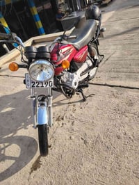 بوكسر للبيع موديل 2017  مكينه 125 /اربع كير مرقم نينوى باسمي  الاستفسا...