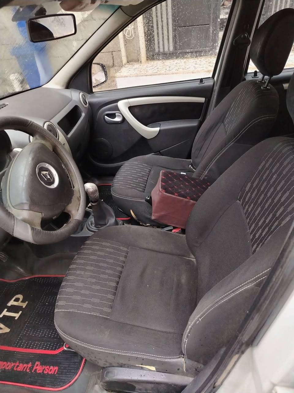 السلام عليكم سيارة رينو لوكان 2012 تحويل مباشر السعر 75$ قفل للاستفسار الاتصال على الرقم ***********
بيها كابون بانزين جاهز
