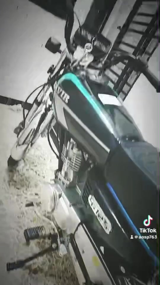 السلام عليكم شباب دراجه صارلها شهرين من تعمرت الدراجه خير من الله مكفوله كفاله عامه السعر ٨٥٠ و بيها مجال حك الجيه المو شراي اطلع كبل


**إذا كنت صاحب هذا الإعلان وتريد حذفه لأي سبب، رجاءا أرسل رسالة إلى الدعم الفني**