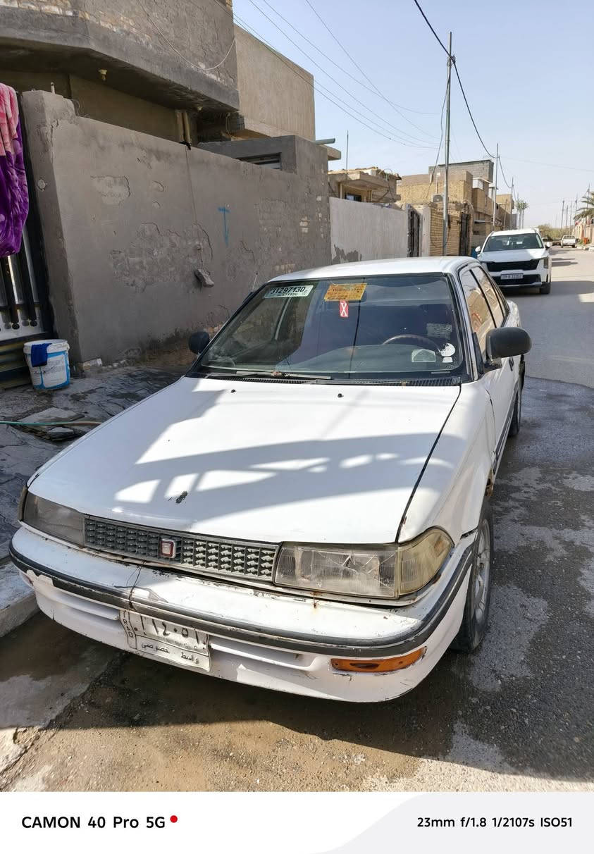 السلام عليكم ورحمة الله وبركاته
كورله مديل ١٩٩١
واسط سنويه مجدده
سيارة اوتماتيك مكينه جديده 
رقم واسط 
تحويل ثاني يوم 
السياره جاهزه 
بيها هاي الطخه فقط مكفوله من ضربه قويه 
مكانها واسط كوت 
السعر( ٣٥) وبيها مجال بسيط
***********
