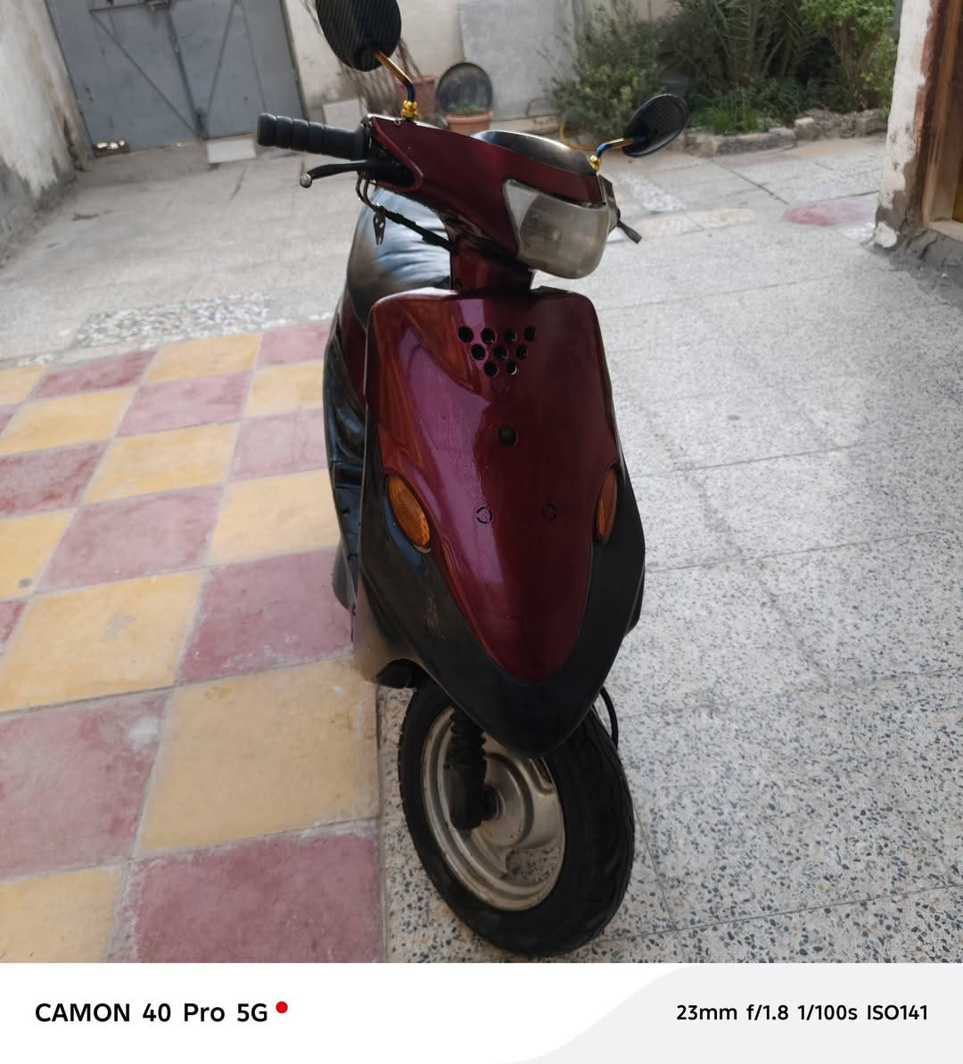 السلام عليكم شباب دراجه للبيع نظيفه كلش بيها عطل بسيط جبنه رايدها 250 قفلا ***********
