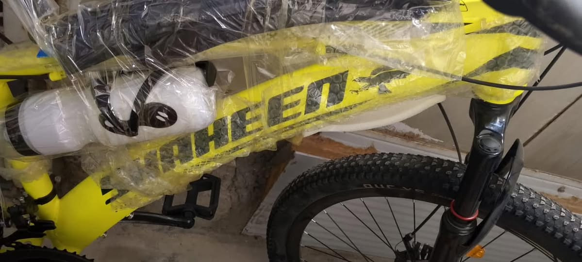 بايسكل ماركة شاهين الامريكية الغنيه عن التعريف بقه عندي اخر قطعه متر ماماشي البايسكل 
رايده ب ١٥٠ وبي مجال حك الجيه 
*********** 
مكاني بغداد الغزاليه جامع ام القرى
