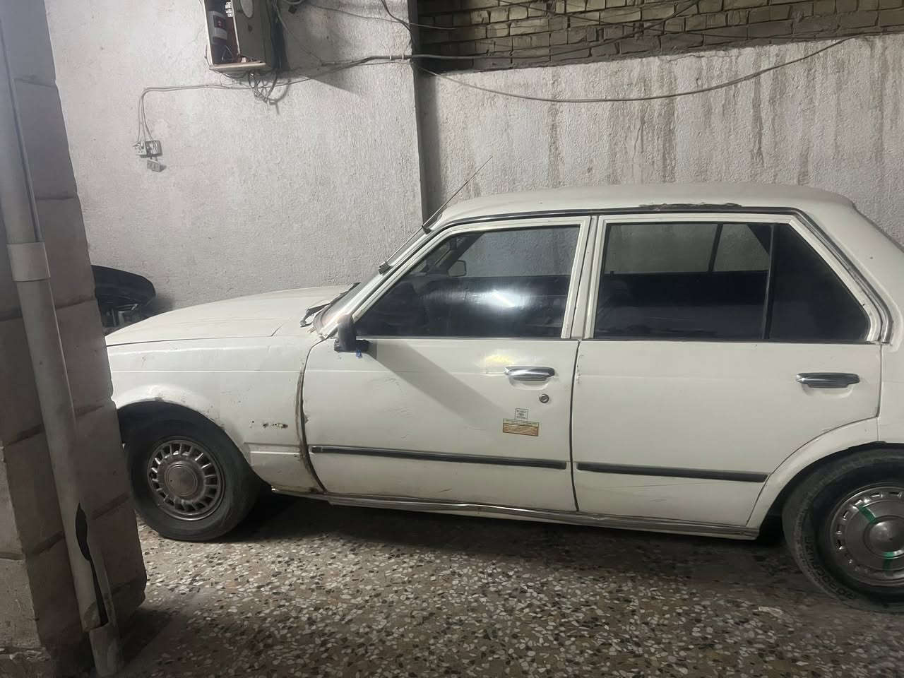 السلام عليكم للبيع كرونه 
رقم انكليزي 
محرك وكير اوتماتيك ابلادي 
سنويه باسمي وهزه جديده 
سعره 26 ورقه 
مكاني شهداء السيديه  تقاطع الدرويش 
للاتصال والتفاصيل ***********
