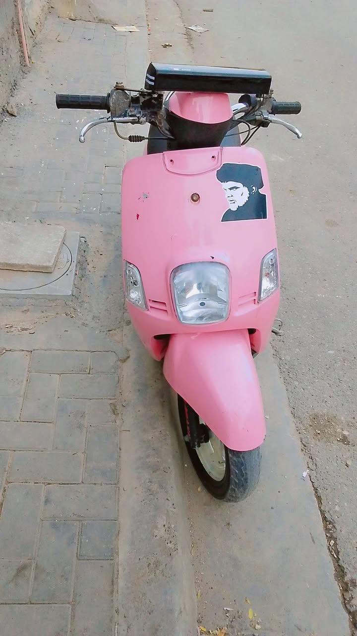 السلام عليكم دراجه 120 بوليس دراجه نظيفه دراجه مفتوحه سلف ويندو مكان بغداد العبيدي رقم الهاتف *********** سعر 600 وبيها مجال
