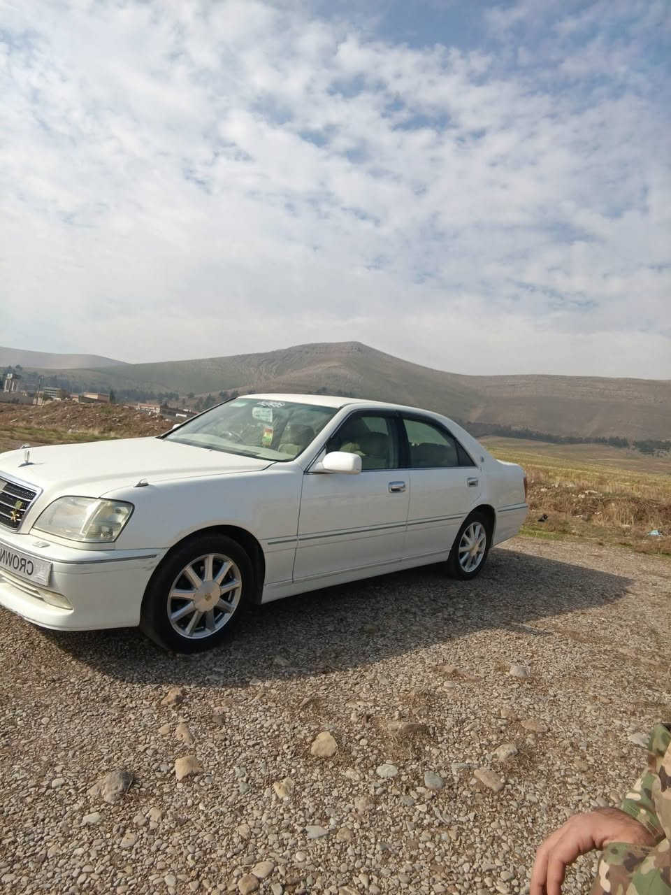 2001
ناوزەرد

یەک دووقمە

سەفو حیزام بەشەرت

d4بچووک
ویل نەجمەی سفری لەسەرە 
پاوەری چاک کراوە 
تەقەوڕەقەبەشەرت
گێڕ مەکینەبەشەرت
کۆدی بۆکراوەبەناوخۆمەوە

50گەڵا

سەیدسادق

***********
