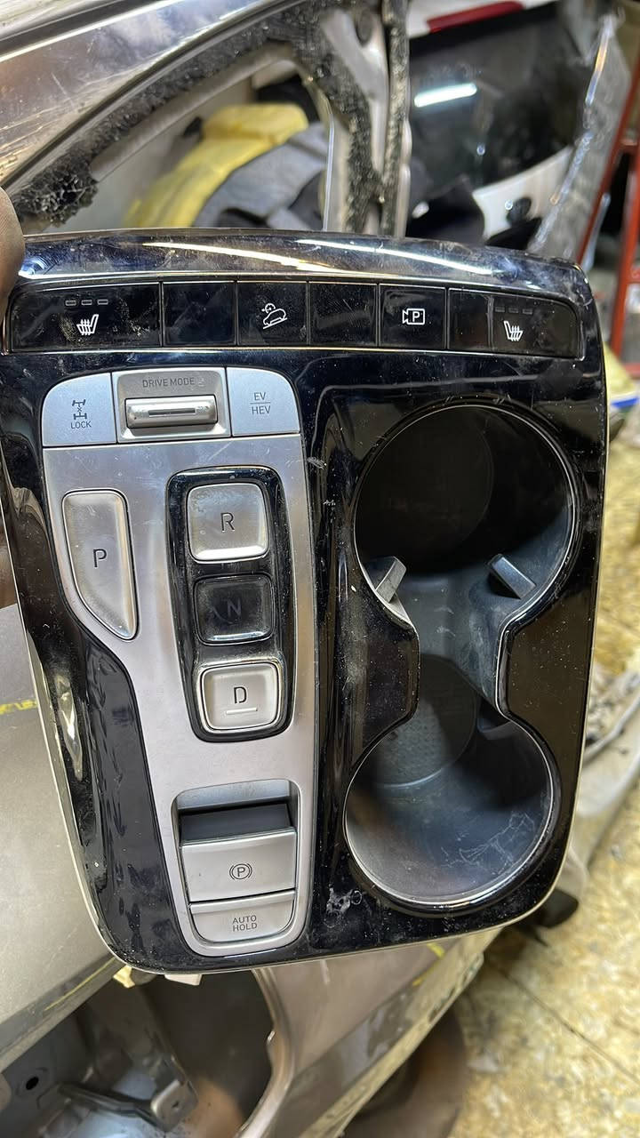 السلام عليكم يتوفر جميع قطع غيار الوارد امريكي  توسان هايبرد و بانزين و هايبر بلاكن من موديل 2022 الى 2024 
مكاين كاملات معا تفرعات و كيرات فورر ويل و توو 
حداده امامي خلفي توو و فوور ويل 
جميع العقول سستم معا ضفاير 
جميع القطع البلاستك و دشبول 
كشنات تخم nline وعادي 
شواصي لغوده امامي و تكم وسط و جاملغات خلفية و بدنه خلفي
صندوق لون اسود امريكي 
جميع مكاين وحشوه ابواب 
قماره كامله فتحه 
ويل توسانnline 
موقعنا سوق بغداد 
#دار شركة الفيحاء لتجارة القطع غيار الكوري امريكي
مقابل وزارة الصناعة ***********
