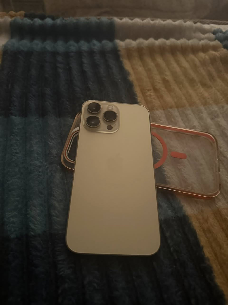 ايفون 14 برو ماكس كامره اصليه مبدله من الشركه بطاريه 91 ذاكره 256 جهاز جديد كلش سعره 800 الف بدون كارتونه بس شاحنه وكيبل وكفرات ويا 3 هديه  عنوان مدينه الصدر ***********
