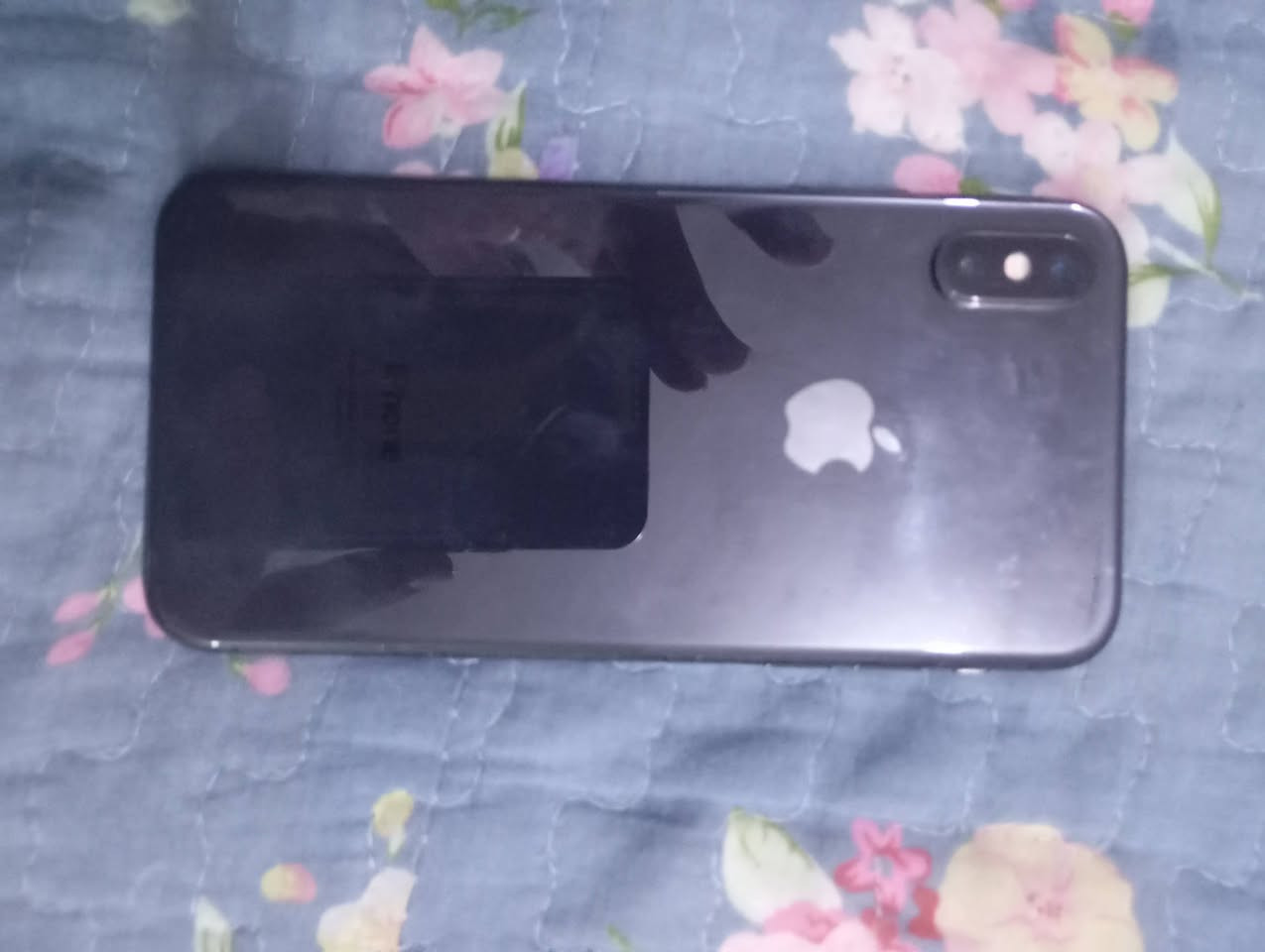 السلام عليكم ايفون اكس ذاكره 256 جهاز نضيف حيل مبدل شاشه وكاله فيس ايدي شغال بطاريه 78 نضيف جهاز سعره 150 وبي مجال مكاني كربلاء فريحه قرب جامعه رقم ***********
