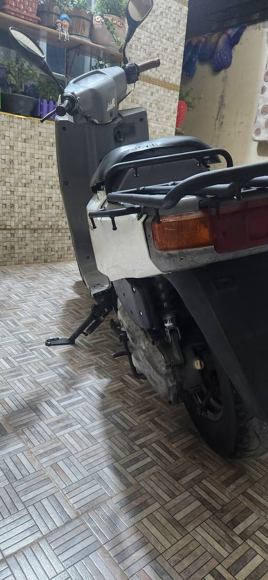 دراجه بيك اب ياباني ياماها  نظيفه جدا سرعتها 60 بدون اي عطل دراجه قويه ما بيها اي نقص نگره سلف هندر كلها شغاله  نشطه وتتحمل اوزان سعرها 350 الف مكاني الرمادي الخمسه كيلو


**إذا كنت صاحب هذا الإعلان وتريد حذفه لأي سبب، رجاءا أرسل رسالة إلى الدعم الفني**