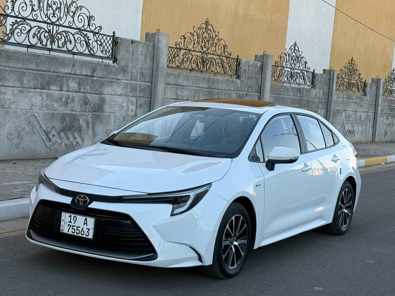 تيوتا كورلا هايبرد 2024 كفاله عامه
رقم كربلاء تحويل مباشر 
عداد المسافه : 15 الف km
حجم المحرك : 4 سلندر 1800 هايبرد 
المواصفات .. 
بصمة تشغيل وابواب - فتحة سقف
رادار امامي مانع تصادم 
مقاعد جلد - هاند بريك كهرباء - اوتو هولد
ويل كب - اشاير مري - لايت وحاجب زينون
تبريد قطعتين - شاشه كار بلي - كرسي كهرباء 
(( السعر 153 ورقه ))
*********** مهندس حسين  
كربلاء / حي الحسين 
شركة_المتحدة_لمزادات_السيارات_وقطع_الغيار
