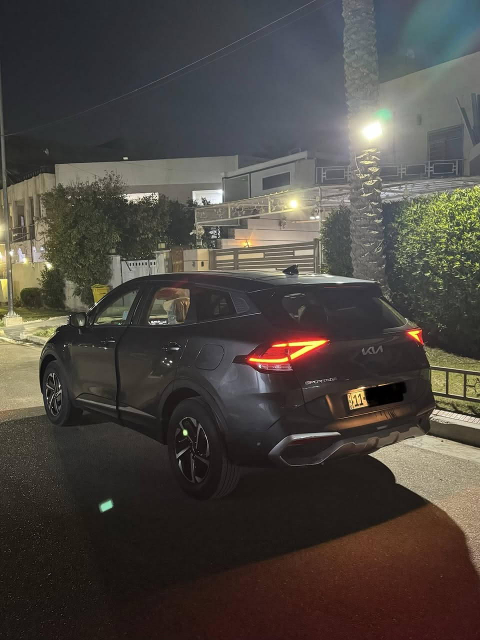 السلام عليكم
✅سبورتج 2023 هايبرد وأرد امريكي 
 
صرفية البانزين جدا ممتازه وقليله 

✅مواصفات LX 

🔺شاشه 
🔺كامره 
🔺تدفى بالكشنات الامامية 
🔺قطعتين تبريد 
🔺نقطة عمياء 
🔺سياقة ذاتيه 
🔺تحديد مسار 
🔺رادار امامي وخلفي

✅الحادث فقط بارد والسونار مرفق مع الصور 

✅المكان بغداد 

 🔺🔺السعر 190 

الرقم ***********
