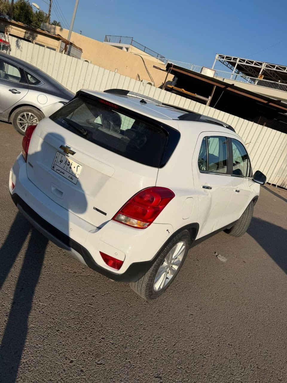 السلام عليكم
شوفر ليت تراكس موديل 2018 خليجي فول مواصفات برايمر مكفولة ماشية 77الف 
رقم بغداد تفاصيلها موضحة بالسونر السعر 110 وبيها مجال
مكان السيارة بغداد
***********
