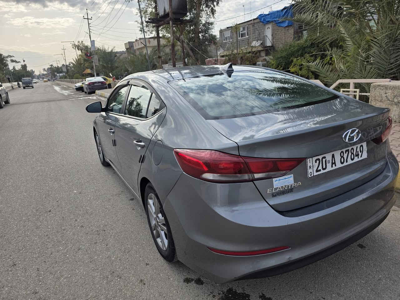 النترا 2018  للبيع
مواصفات
محرك ٢٠٠٠ دوش رادارات جانبية تحكم استيرن جهتين، ٣ أنظمة قيادة اقتصادي، عادي ،رياضي. ماشية ٩٨ شاشة كبيرة حادثها جامرلغ امامي جهة السايق والبنيد مبدل بدون ايرباك وشوية بارد السيارة مابيها صبغ نظيفة كير محرك وبأسمي رقم ديالى السعر ١٢٥ 
الاتصال ***********
