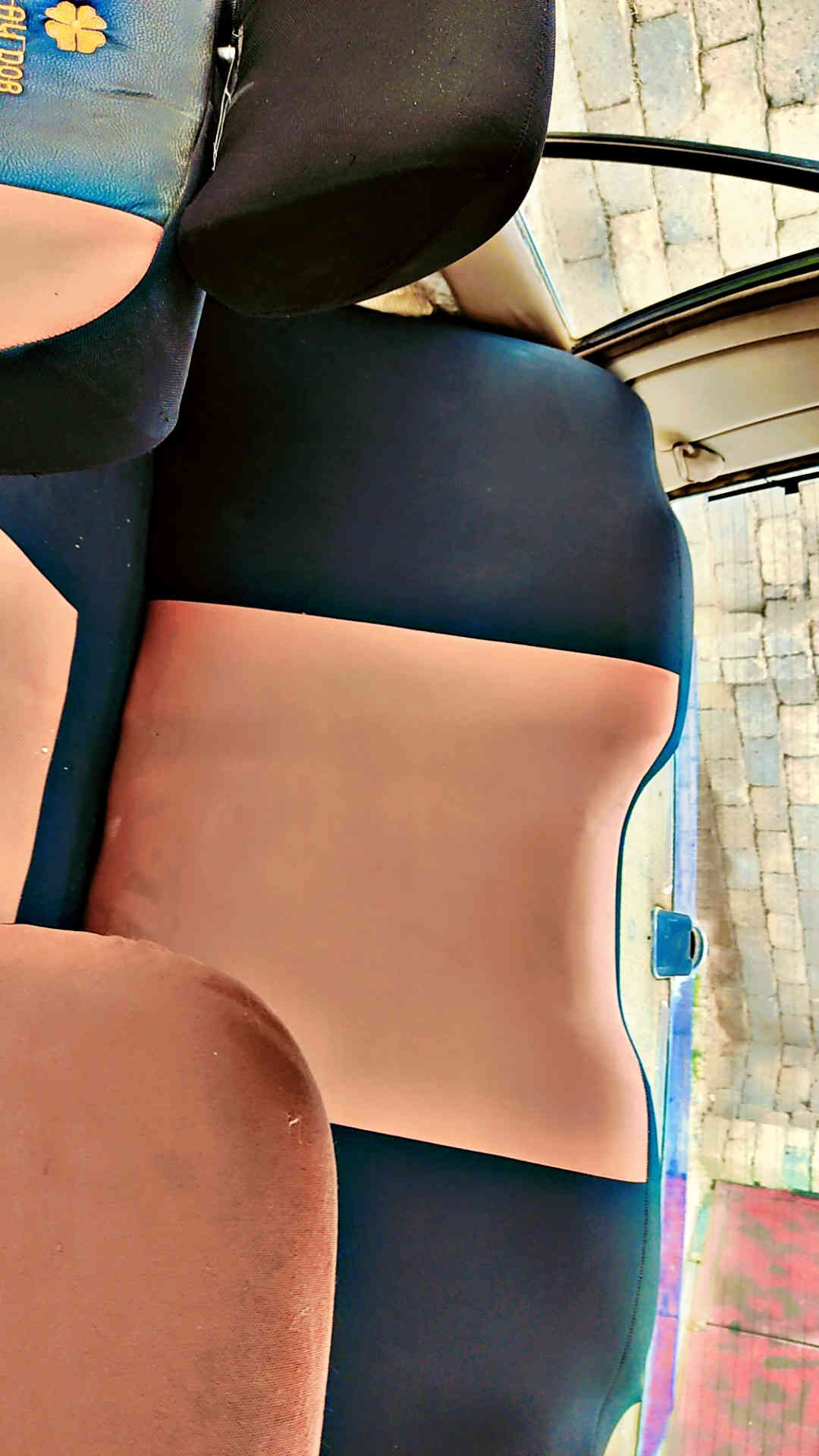 السلام عليكم سياره مازدا حجم 323 مكينه 16 شرطه كير والمحرك سياره لا  دعم ولا كلبه سيارهه جاهزه صدر جديد تواير اربعه جديده سياره رقم صلاح الدين شرط الوكاله والتحويل شرط الكمرك مدفوع سعر 15 ورقه بيها مجال ***********
