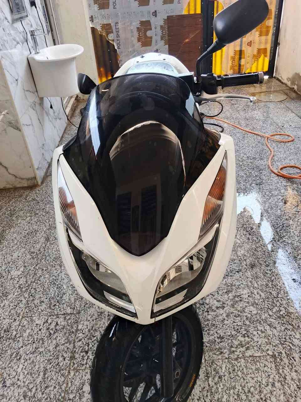 فورزة صفر mf12  محرك 300cc نضيفه اورقها كامله
كمرك مدفوع  وصولاتها موجوده قرصها موجود
دفتر مال يابان هم بيها  يعني كبل تروح ترقم نقصها بس جاملخ امامي وكفر من وره يرداله تطبيك شويه 
عنوان بغداد الشعله السعر (11ورقه) ***********
