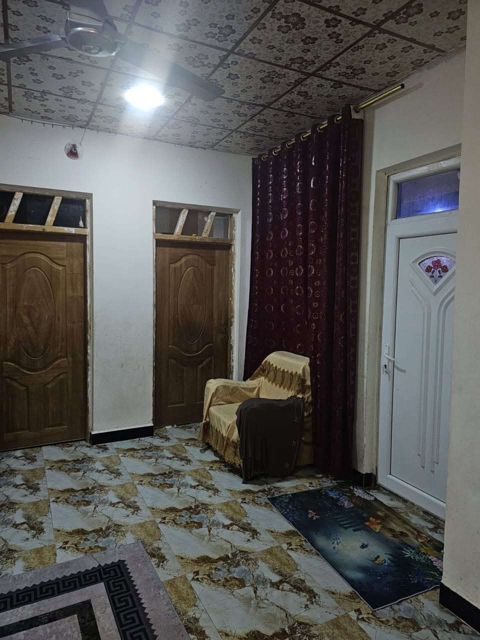 🌹🌹على بركة الله🌹🌹

⭕️تسلسل : 1014 
🟢 دار للبيع يرهم استثمار..الطابق الأول معزول عن الطابق الثاني بدرج خارجي ..
🟢 العنوان: في الفلوجة حي المعتصم قرب تقاطع هشام محمد 
📍المساحة بالسند : ١٣٤ متر
📍المساحة واقع الحال: ١٥٠ متر
📍الوجه : ٧،٥ م ونزال: ٢٠ م
📍 شارع : ١٠م
📍طابو صرف سند
📍بناء طابوق ٢٠١٩

🟢مشيدات الدار للطابق الاول
غرفتين نوم  ومطبخ وصالة واستقبال وصحيات وحمام ومنور
🟢مشيدات الطابق الثاني
اربعة غرف نوم وصالة وصحيات

🟢سعر البيع : ١٣٠ مليون دينار 

🟢مكتب دجلة الهندسي للعقارات حي الجولان قرب صناعة الجولان للسيارات مجاور سوبر ماركت الهلال
للاستفسار  الاتصال
‏‭٠٧٥٠ ٦١٤ ٦١٩٠‬
‏‭+٩٦٤ ٧٨٢ ٩١٧ ٤٧٠٨
