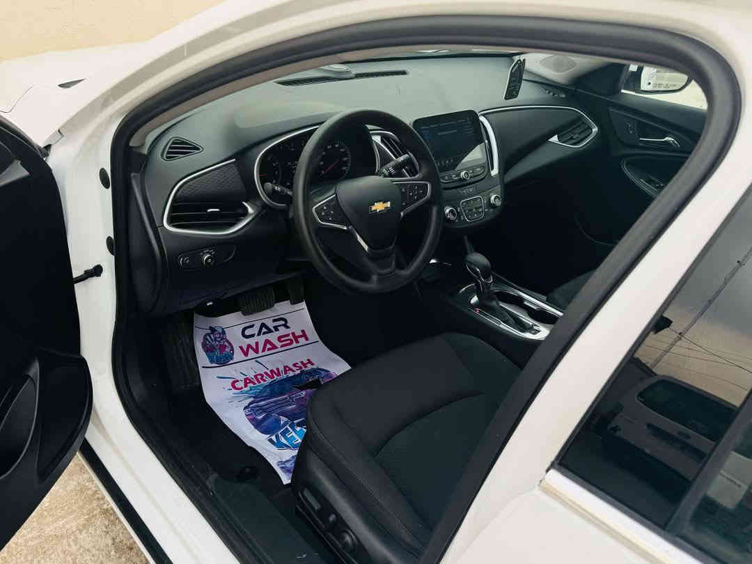 سلام عليكم   للبيع -  ماليبو 2022 

🛑رقم اربيل الجديد باسمي هزة جديدة 🛑
 المواصفات:
 • بصمة فتح وغلق الأبواب
 • بصمة تشغيل
 • شاشة جبيرة
 • كاميرا 
 • تشغيل عن بُعد
 •زنون عالي ناصي 
‏ • LED أمامي وخلفي
 • حساس ضغط الإطارات (TPMS)
 • كشن السايق كهرباء
 • تبريد قطعتين 
 • المكينة  والكير الصدر بحالة ممتازة
ماشية ٤٢ الف 
سيارة حادثها خفيف جدا شبه كلين جاملغ خلفي نص صبغ
بدون ايرباك بدون اي ضرر 
 
مكان السيارة بغداد (شارع الربيع او التاجيات ) 
 السعر: 148 
 للاستفسار:
***********
