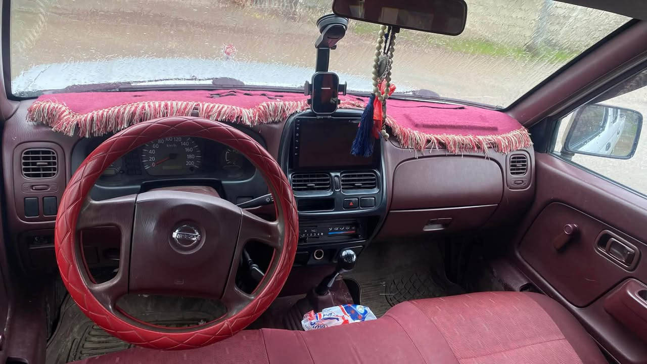 پیکاب نیسان مۆدئل 2007 سەیارەکە تابلئی خاوئنە نمونەیە لە جوانی گئر و موکینەی بەشەرەتە تەقەو رەقەی نیە دوو پەلەی بچوکی هەیە نرخ140وەرەقە و محامەلەیەکی کەم شوئن (نەحیەی وەرتئ)ژمارە تەلەفۆن *********** Singapore
