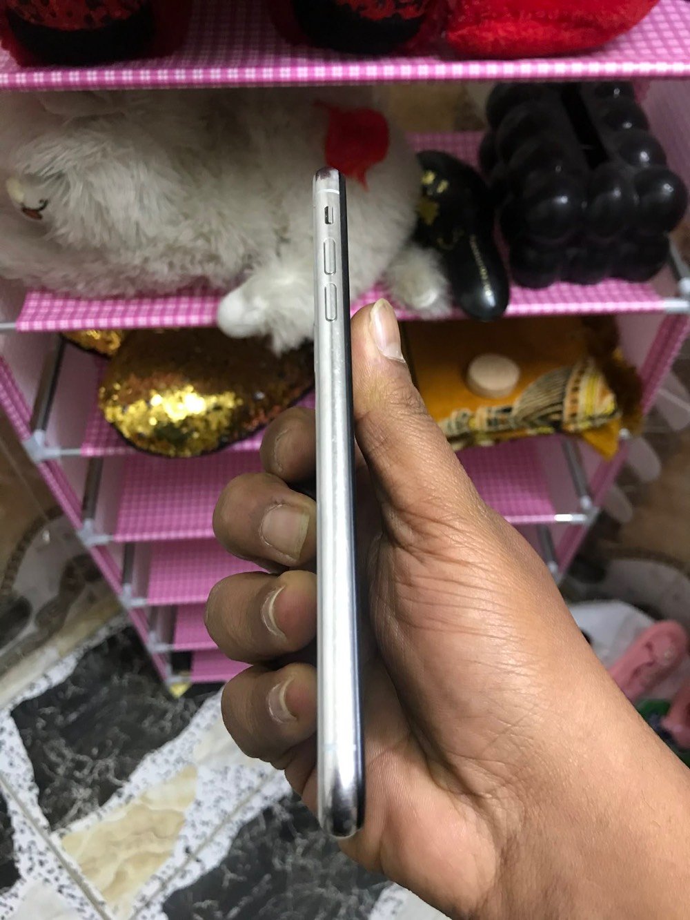 السلام عليكم 

Xs Max

ذاكرة 64
بطاريه 79
نموذج M شرق اوسط عربي 

مكفول ما مبدل بي شي 

فقط ظهره مفطر وفطر بسيط بالكلاس مال الشاشه من فوك

للبيع أو مراوس ب150 ومجاله بسيط جداً

مكاني الشعب شارع الصحه 

رقمي ***********