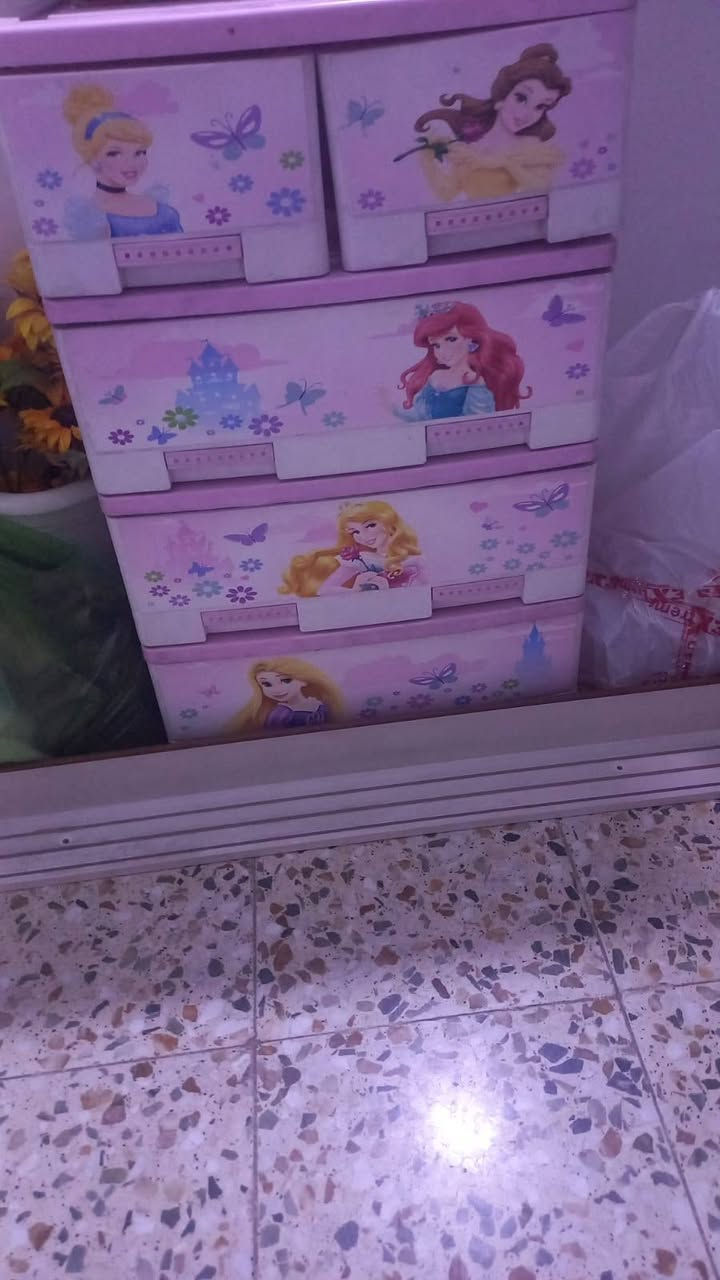 السلام عليكم
عندي غراض للبيع


**إذا كنت صاحب هذا الإعلان وتريد حذفه لأي سبب، رجاءا أرسل رسالة إلى الدعم الفني**
