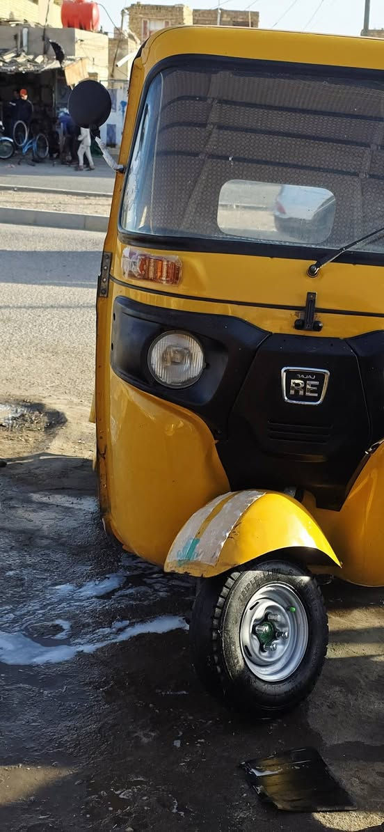 السلام عليكم تكتك لبيع كشره كفاله وراق وكيله سيد خلدون مكاني لمجر لكبير سعر 5 و  500وبيه مجال ***********
