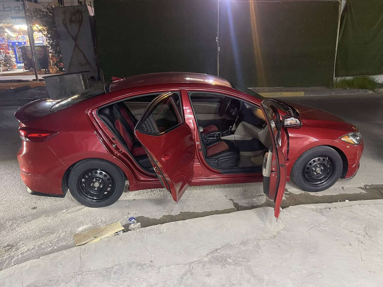 النترا موديل 2018 نص فول
ثلاث انظمه قياده

ايكو سبورت نورمل

ماشيه 50000 الف مايل

حادثها بابتين فقط

وبيها جراد بالقماره يم الاريل على كد اربع اصابع فقط

رقم بغداد

السياره باسمي تحويل ثاني يوم

السعر 125 وبيها مجال

***********
