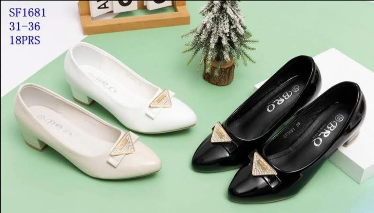 احذية بناتي جديد كميات قليله جملة فقط*********** واتساب
