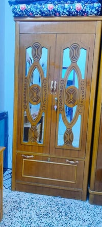 ميز مرايه • زاويه • قفل