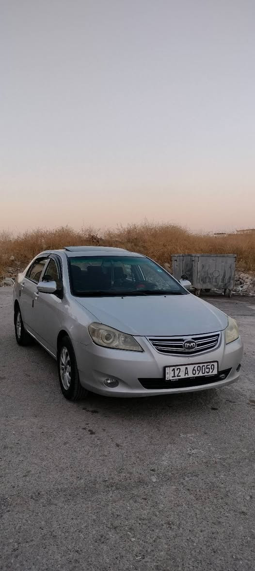 BYD G3 2013
بأسمي صاحبه الشرعي لا بيها صبغ ولا بيها تبديل قطع على وضع الشركه
السعر60 وبيها مجال
***********
